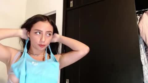 Snapshot of liaa_cute_ chatting on January 29, 11:14 pm lia online show from January 29, 11:14 pm