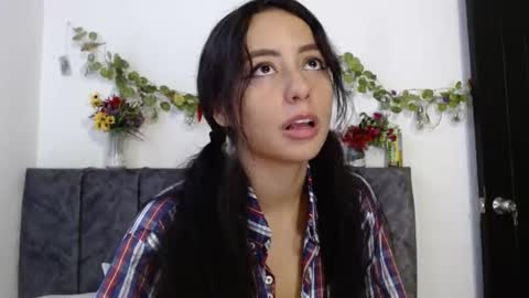 Snapshot of liaa_cute_ chatting on January 30, 9:47 pm lia online show from January 30, 9:47 pm