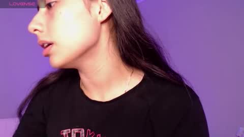 Snapshot of liaa_cute_ chatting on November 16, 2:17 am lia online show from November 16, 2:17 am