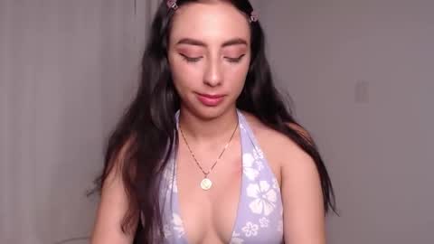   lia  online show from April 21, 9:28 pm