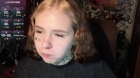 liaaa_li online show from October 28, 4:42 pm