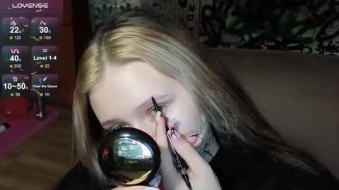 liaaa_li online show from November 8, 4:12 am