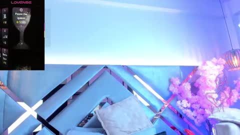 Snapshot of liaagener chatting on November 24, 2:44 am Liaa online show from November 24, 2:44 am