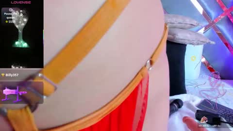 Snapshot of liaagener chatting on November 28, 2:47 am Liaa online show from November 28, 2:47 am