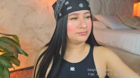 Lia Cox online show from March 2, 2:30 am