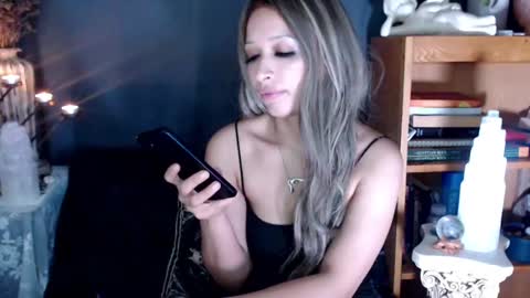 Lia Divina online show from January 7, 5:54 am