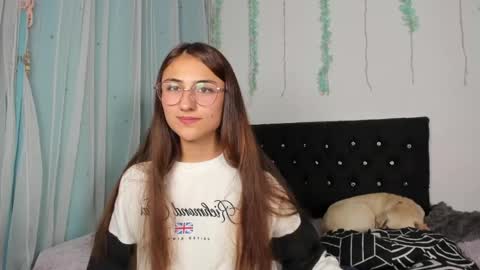 Liah  online show from April 8, 1:49 am