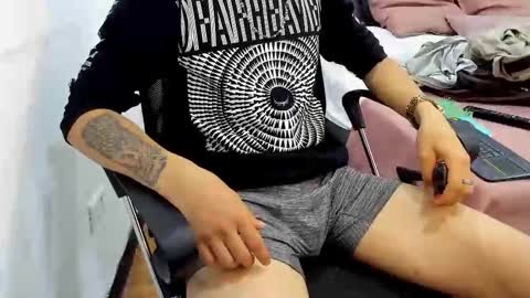 Liam Adamms online show from February 21, 8:32 pm