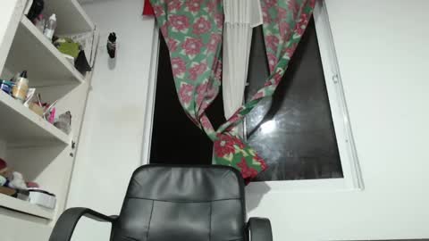 liam_borges online show from March 9, 12:00 am