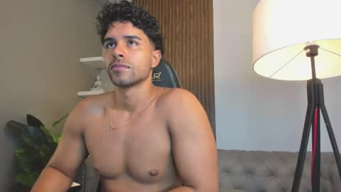 Liam Collins online show from April 11, 11:47 am