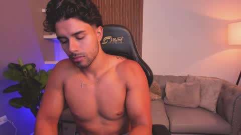 Liam Collins online show from April 22, 11:56 am