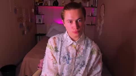 Liam online show from November 13, 11:20 am