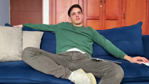 Liam online show from April 7, 6:41 pm