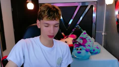 liam_green1 online show from March 1, 2:08 pm