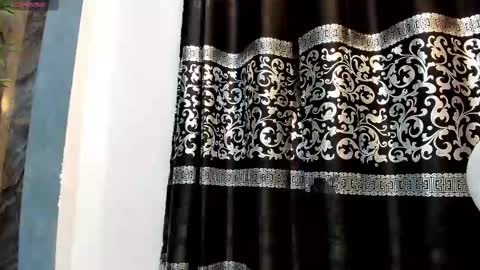 LIAM KLEIN online show from February 14, 11:31 am