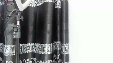 LIAM KLEIN online show from February 26, 11:30 am