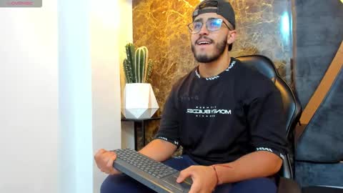 LIAM KLEIN online show from September 22, 11:12 am