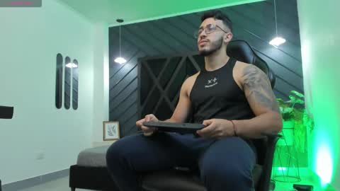 LIAM KLEIN online show from October 6, 11:18 am