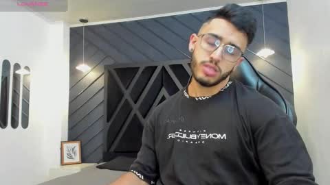 LIAM KLEIN online show from October 31, 11:11 am