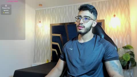 LIAM KLEIN online show from April 21, 11:16 am