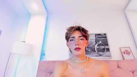 liam_leone online show from June 23, 2:37 pm