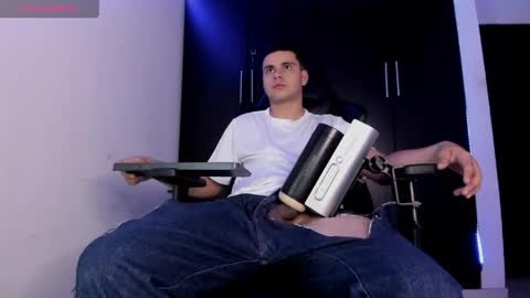 Liam online show from April 3, 5:05 am