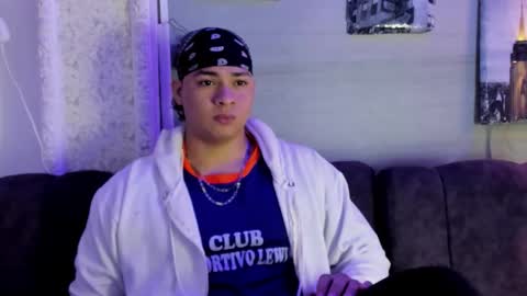 liam online show from December 3, 12:25 pm