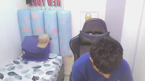 Snapshot of liam_play chatting on June 5, 9:31 pm LIAM online show from June 5, 9:31 pm