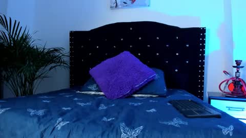 Call me Lian online show from April 14, 12:11 pm