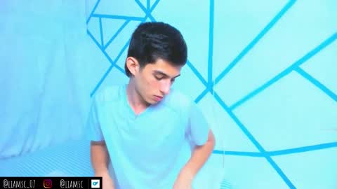 Snapshot of liam_scott77 chatting on October 17, 8:22 pm Liam scott77 online show from October 17, 8:22 pm