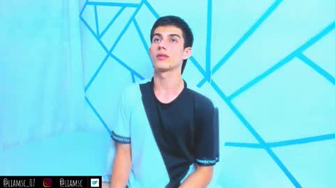 Snapshot of liam_scott77 chatting on October 23, 10:52 pm Liam scott77 online show from October 23, 10:52 pm