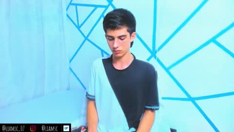 Snapshot of liam_scott77 chatting on October 30, 2:13 am Liam scott77 online show from October 30, 2:13 am