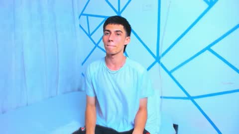 Snapshot of liam_scott77 chatting on November 2, 1:08 am Liam scott77 online show from November 2, 1:08 am