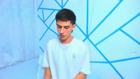 Snapshot of liam_scott77 chatting on November 2, 11:51 pm Liam scott77 online show from November 2, 11:51 pm