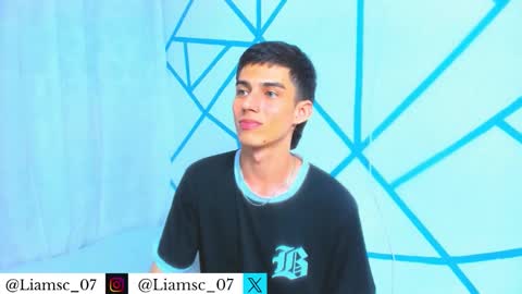 Snapshot of liam_scott77 chatting on November 6, 10:21 pm Liam scott77 online show from November 6, 10:21 pm