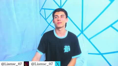 Snapshot of liam_scott77 chatting on November 11, 10:10 pm Liam scott77 online show from November 11, 10:10 pm