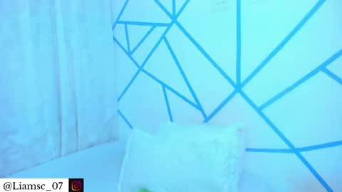 Snapshot of liam_scott77 chatting on May 15, 1:45 am Liam scott77 online show from May 15, 1:45 am