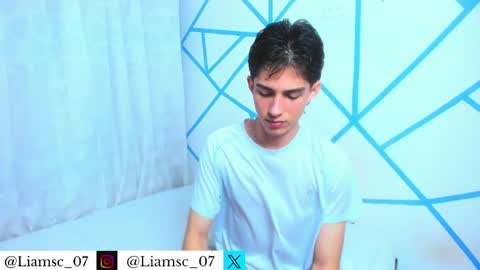 Snapshot of liam_scott77 chatting on May 30, 2:36 pm Liam scott77 online show from May 30, 2:36 pm