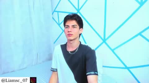 Snapshot of liam_scott77 chatting on June 6, 2:33 pm Liam scott77 online show from June 6, 2:33 pm