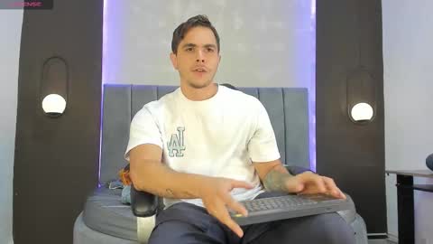 Liam online show from October 21, 7:14 pm