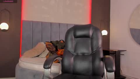 Liam online show from February 26, 7:35 pm