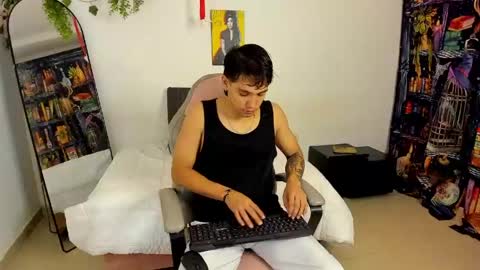 liamxul online show from May 7, 6:46 pm