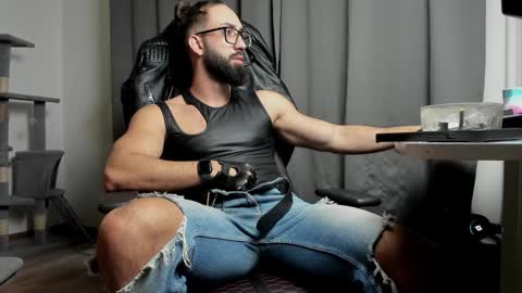 Liam online show from January 31, 7:18 am