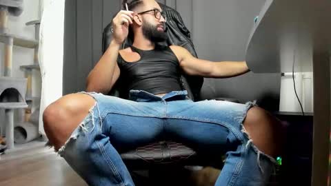 Liam online show from October 22, 7:41 am