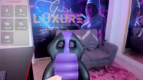 Lia online show from November 7, 3:01 pm