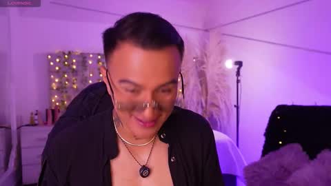 LiamDeep online show from December 22, 10:18 pm