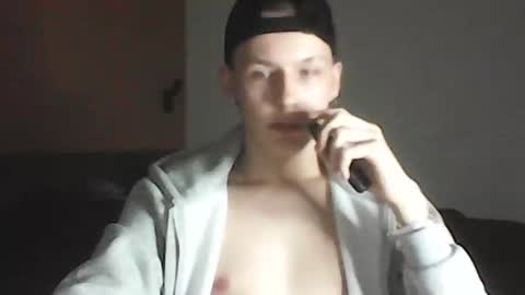 Liam online show from October 27, 5:39 pm