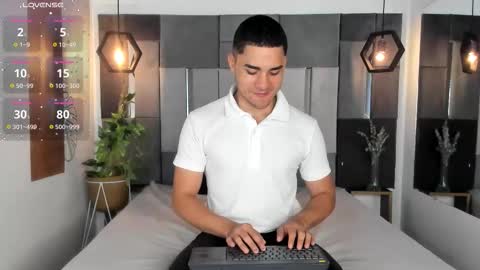 Snapshot of liamnovak chatting on September 16, 11:11 am Liam online show from September 16, 11:11 am