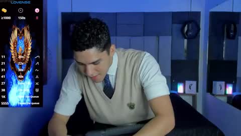 Liam online show from December 3, 11:30 am