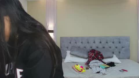 L I A M O N R O E online show from September 14, 11:53 am